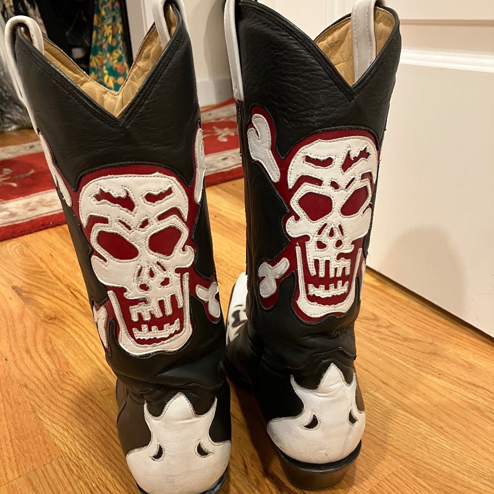 Size 10.5 Corral Vintage Skull Boots